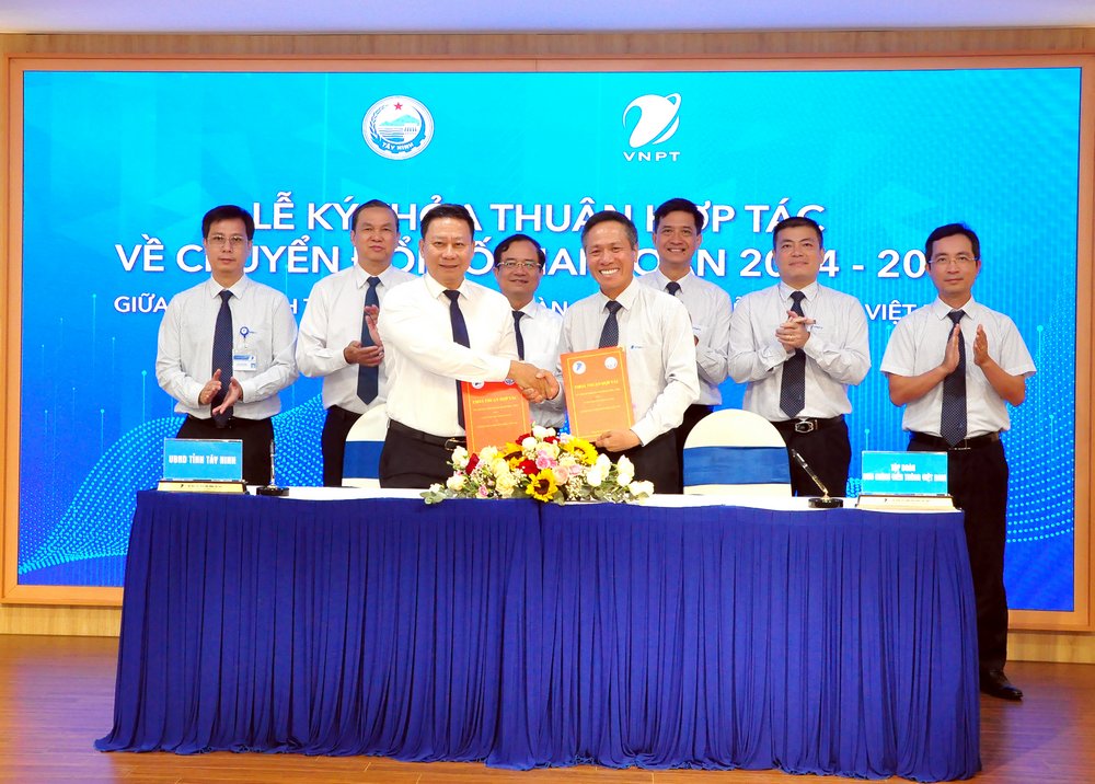 VNPT và UBND tỉnh Tây Ninh ký hợp tác chuyển đổi số