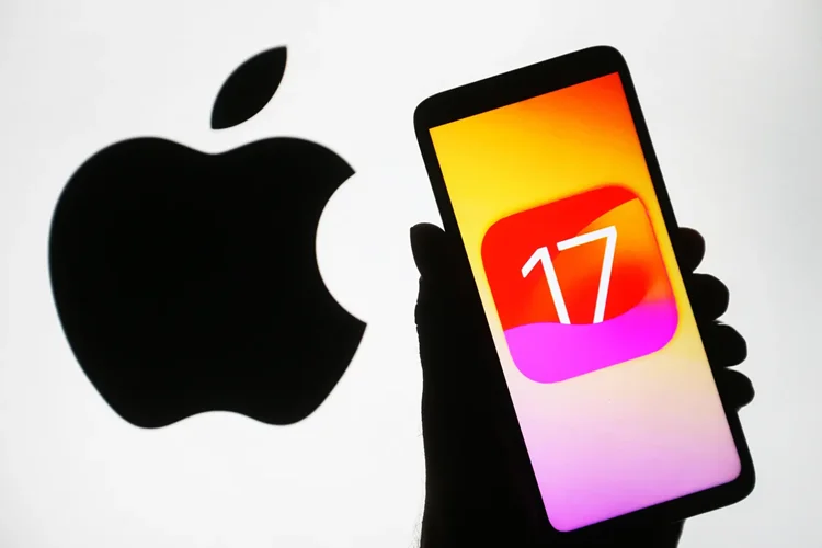 Có nên cập nhật iOS 17.7 cho iPhone?