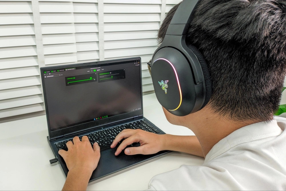 Tai nghe Razer Barracuda X Chroma: 'Vũ khí' tối ưu cho game thủ và Streamer