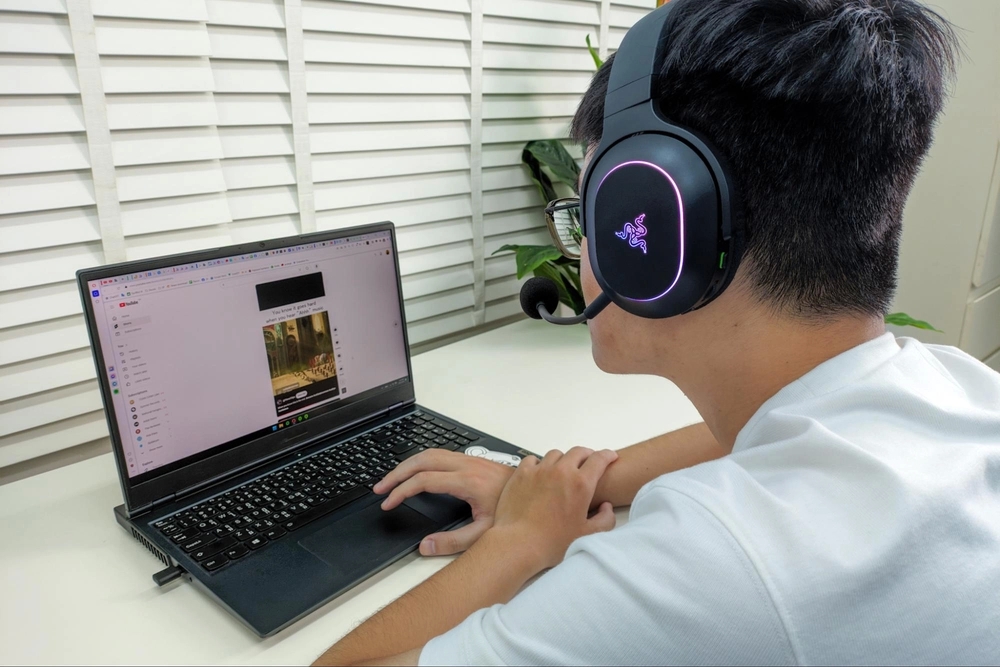 Tai nghe Razer Barracuda X Chroma: 'Vũ khí' tối ưu cho game thủ và Streamer