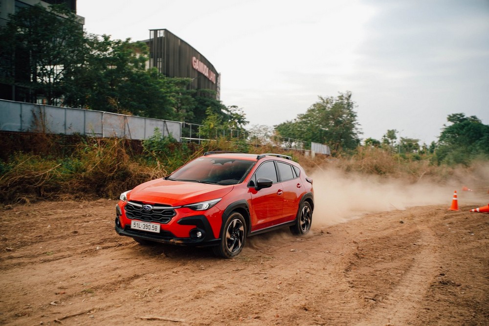 Subaru Crosstrek Hoàn Toàn Mới là "ô tô của năm 2024"