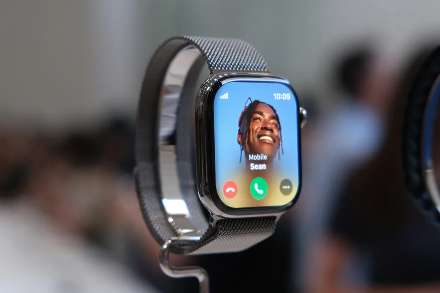 Apple bị kiện vì chất độc hại trong dây đeo Apple Watch