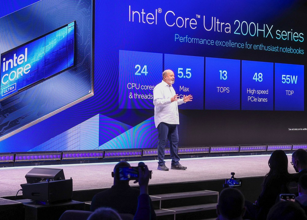 CES 2025: Intel khẳng định vị thế dẫn đầu về PC AI