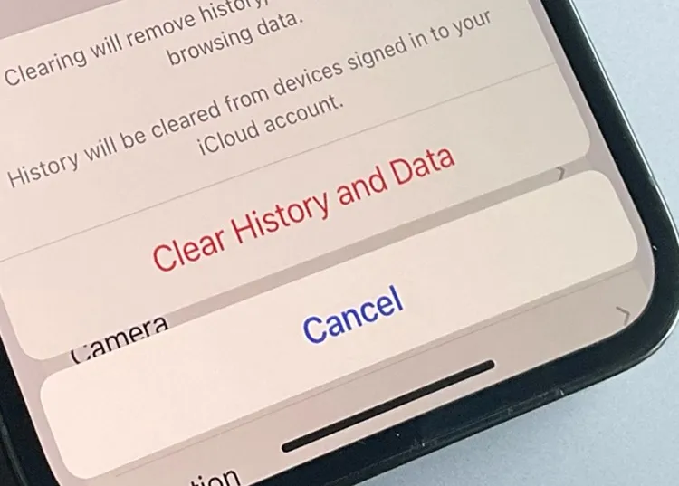 iOS 18.4 làm lộ lịch sử tìm kiếm của người dùng