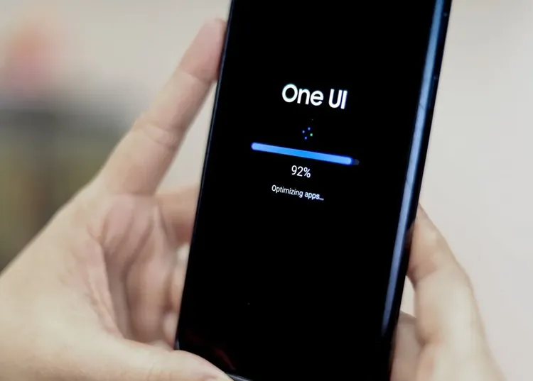 One UI 7.1 có thể bị Samsung loại bỏ vì "delay" quá lâu