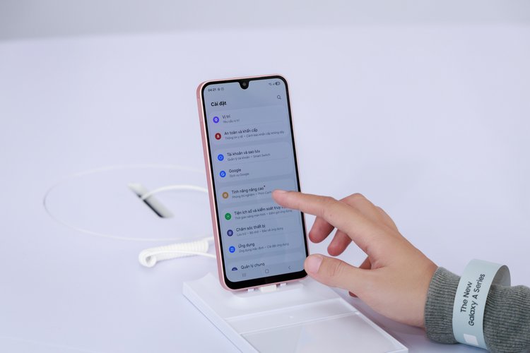 HIEUTHUHAI là gương mặt đại diện Galaxy A series mới