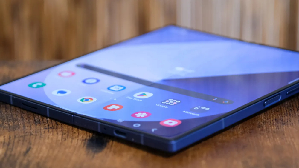 Viền màn hình Galaxy Z Fold 7 “có thể biến mất”
