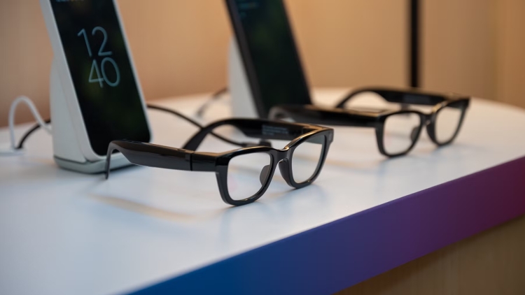 Google hé lộ kính Android XR