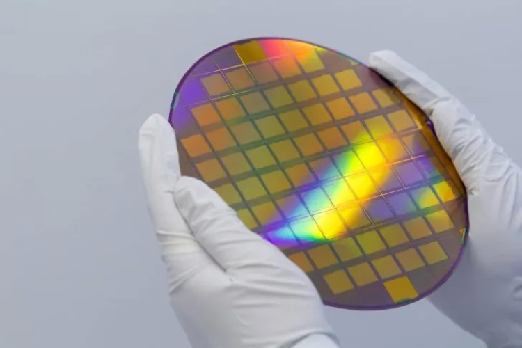Samsung sắp sản xuất hàng loạt chip 2nm vào cuối 2025