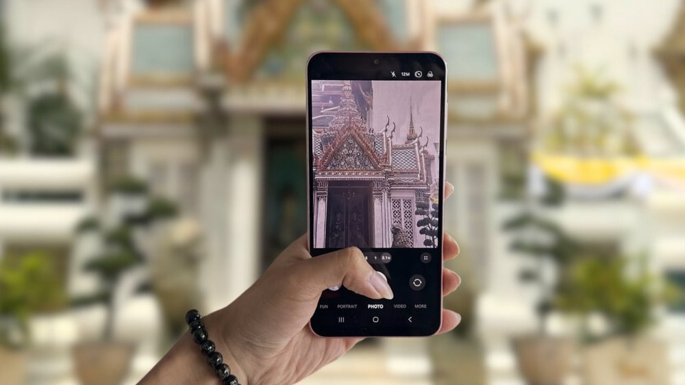 Xông pha tạo content giữa nắng gắt cùng Galaxy A36 5G