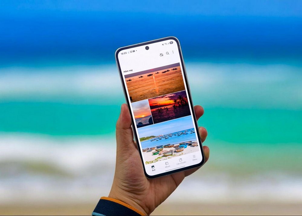 Chill cùng team Gen Z, check-in biển miền Trung đẹp quên lối về với Galaxy A series