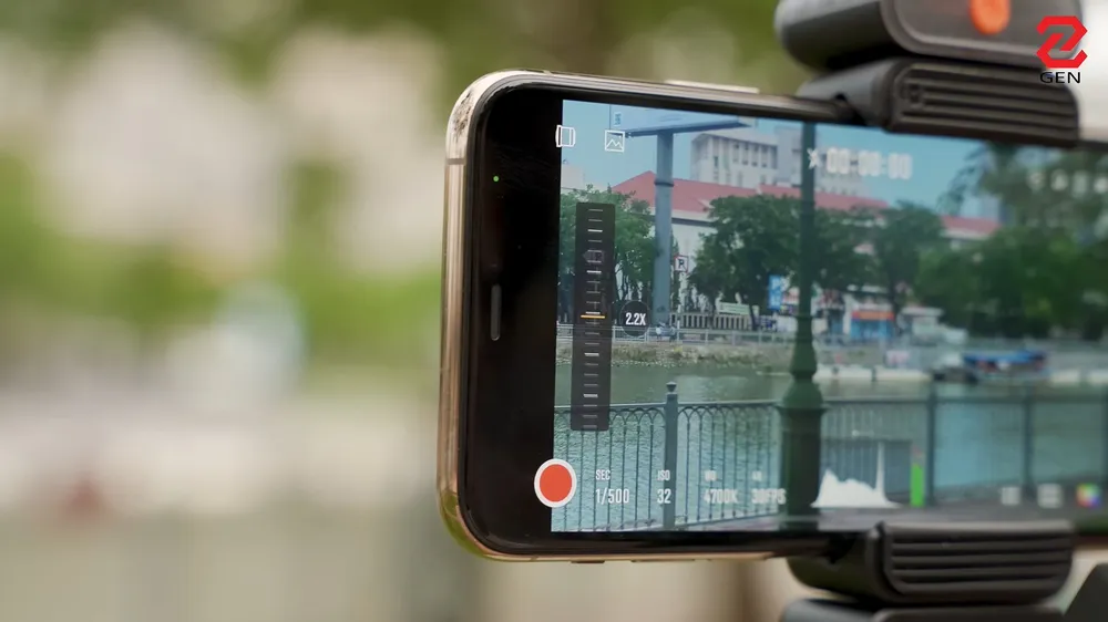 Dùng thử Zhiyun Smooth 5S AI: Gimbal chống rung đỉnh cao