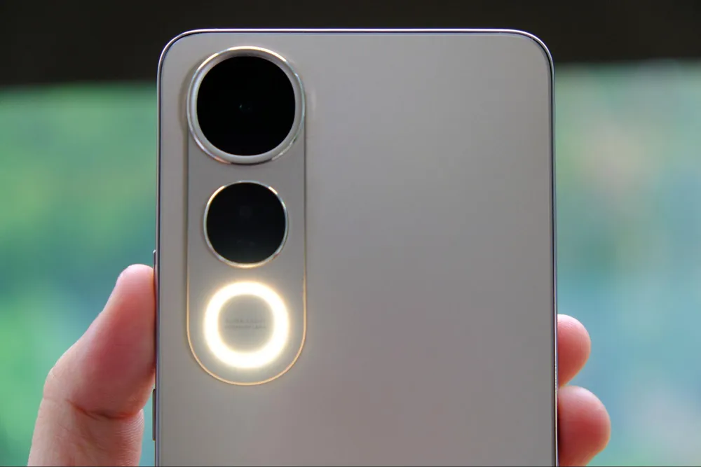 vivo V50 Lite: Làm việc thả ga, giải trí bất tận