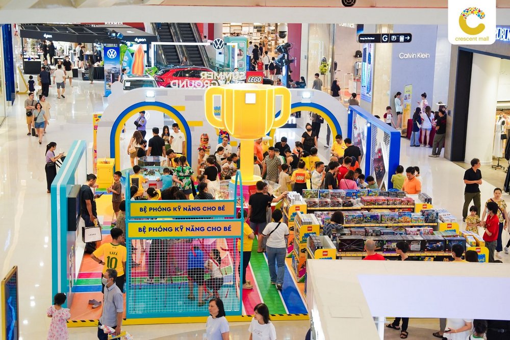 "Chơi sáng tạo - vững tương lai" cùng LEGO Playground