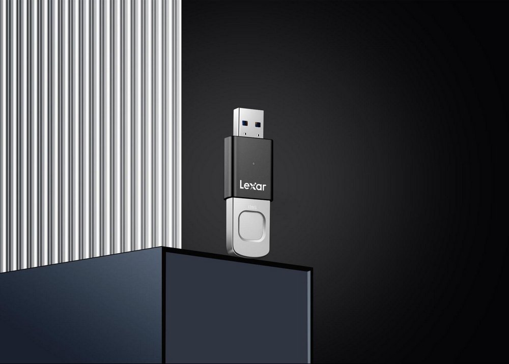 Lexar JumpDrive F35 Pro giữ vững vị trí số 1 top lựa chọn USB bảo mật hàng đầu thế giới