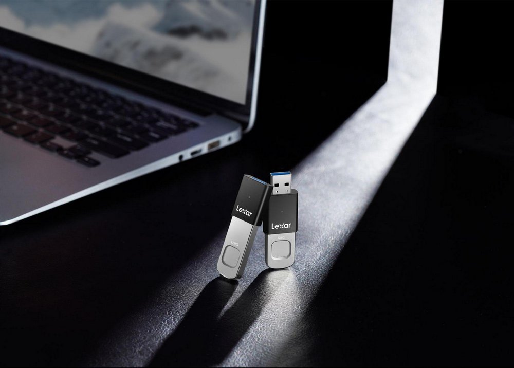 Lexar JumpDrive F35 Pro giữ vững vị trí số 1 top lựa chọn USB bảo mật hàng đầu thế giới