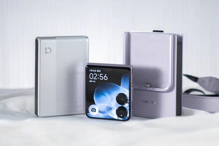 Xiaomi Mix Flip 2 sẽ ra mắt vào tháng 6