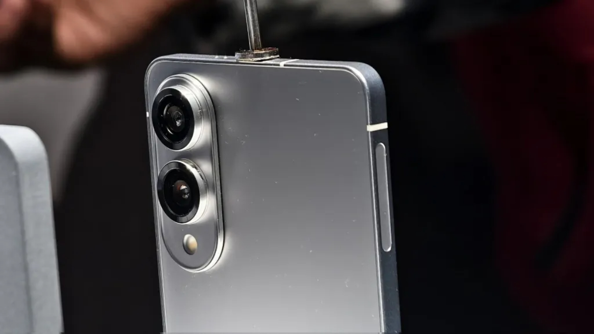 Pin Galaxy S25 Edge mỏng nhưng thời lượng lâu