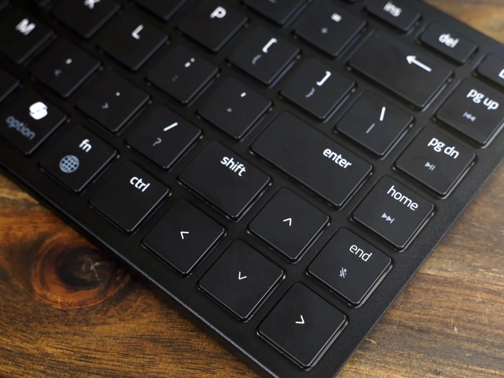 Đánh giá Razer Joro và Razer Basilisk Mobile