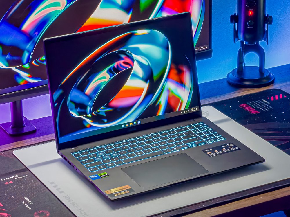 ASUS ra mắt laptop Gaming V16 cho sinh viên