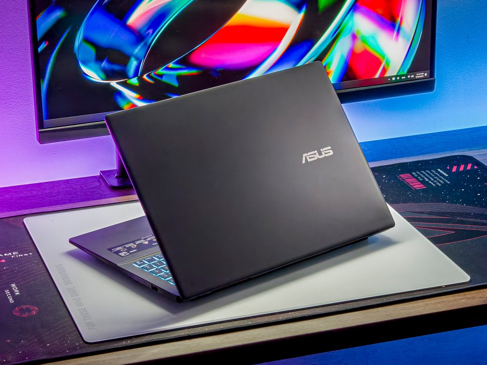 ASUS ra mắt laptop Gaming V16 cho sinh viên