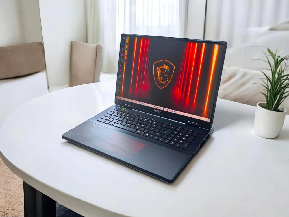 đánh giá MSI Titan 18 HX