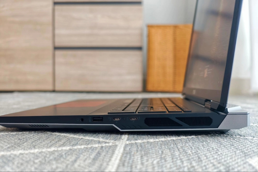 MSI Titan 18 HX mạnh mẽ ra sao với Intel Core Ultra 9 285HX?