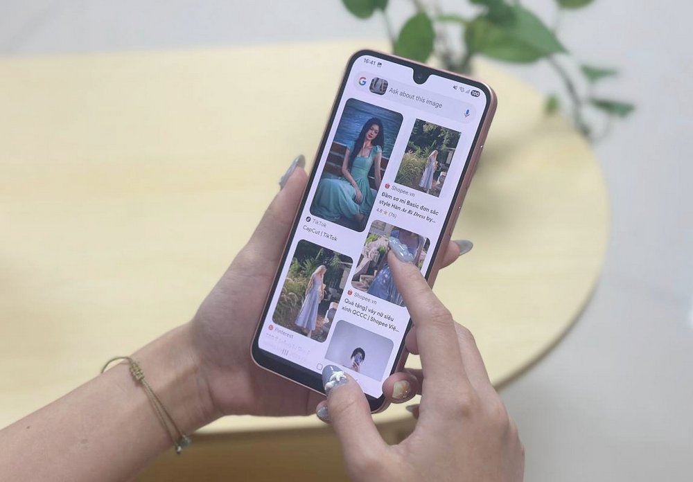 Quẩy tung hè, diện đồ chất chơi nhờ “cặp trợ lý” Circle to Search - Gemini của Galaxy A series