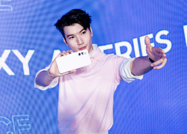 đu idol cùng Galaxy A56 5G