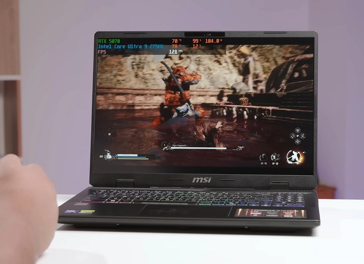 Dùng thử MSI Crosshair 16 HX AI (2025): Vượt ngoài mong đợi