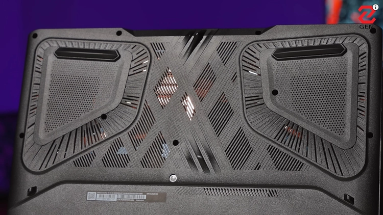 Dùng thử MSI Crosshair 16 HX AI (2025): Vượt ngoài mong đợi