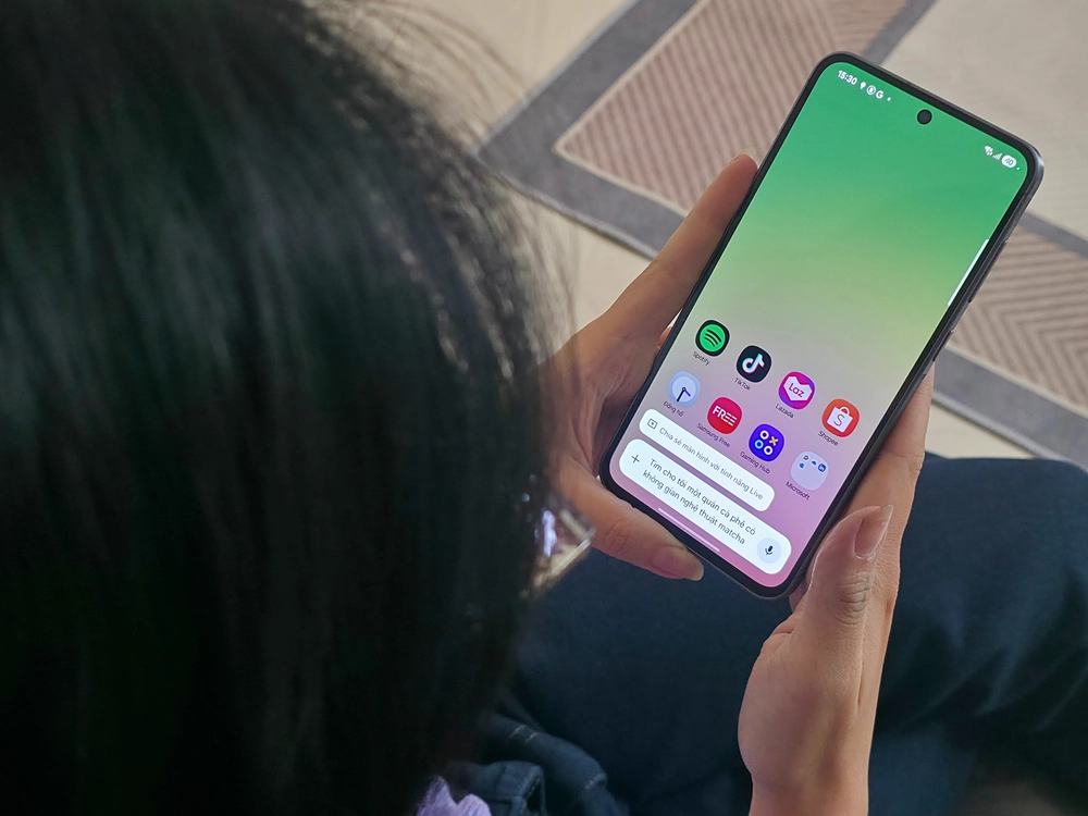 Gemini Live và Galaxy A56 5G Hồng mới kiến tạo cuối tuần hoàn mỹ: GenZ “tái sinh” sau tuần cày cuốc