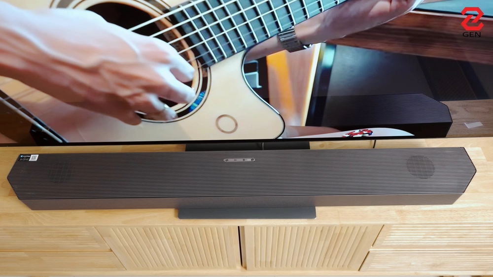 Dùng thử bộ đôi TV Samsung và soundbar giá "trăm triệu": Tuyệt vời!