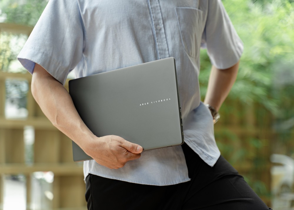 ASUS tung loạt laptop tích hợp AI, tiếp sức mùa tựu trường 2025