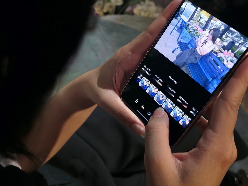 Du hành vũ trụ Van Gogh & Monet: Gemini Live cùng Galaxy A56 5G xóa “mù” nghệ thuật cho Gen Z