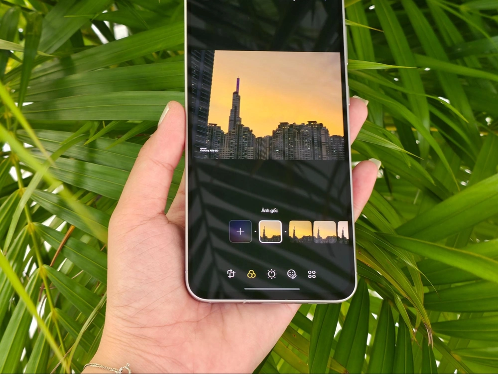 Săn ánh hoàng hôn Sài Gòn cùng Galaxy A56 5G