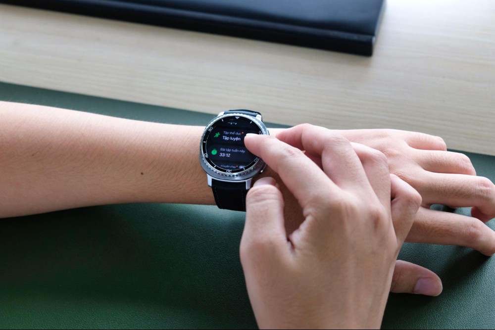 trải nghiệm Galaxy Z Fold7 và Galaxy Watch8 Classic