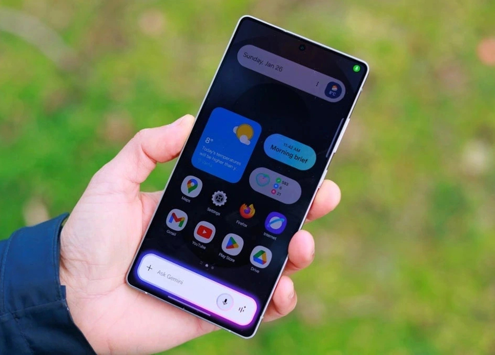 Một loạt điện thoại Galaxy tiếp tục nhận One UI 8