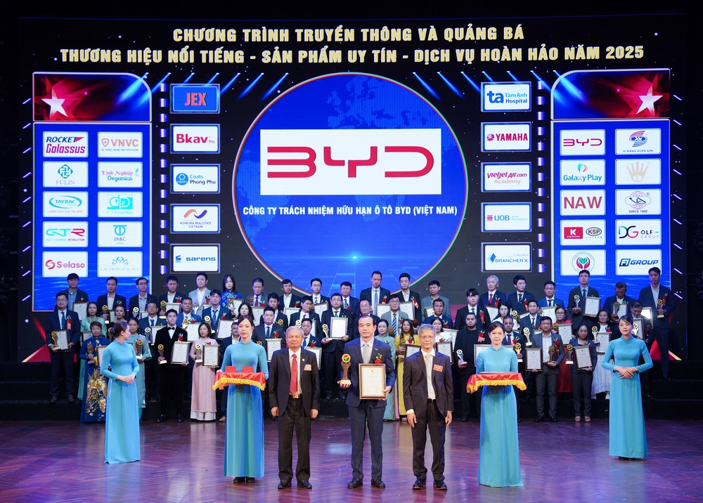 BYD Việt Nam nhận cú đúp giải thưởng tại sự kiện “Hàng Việt Tốt – Dịch vụ Hoàn hảo 2025”