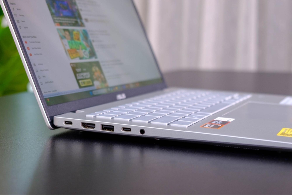 ASUS Vivobook M3407KA