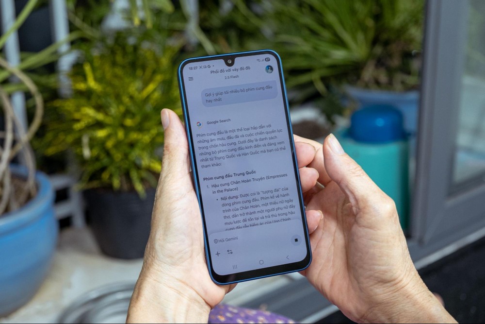 Giúp ba mẹ “biết tuốt” thời hiện đại với Gemini Live trên Galaxy A17 5G