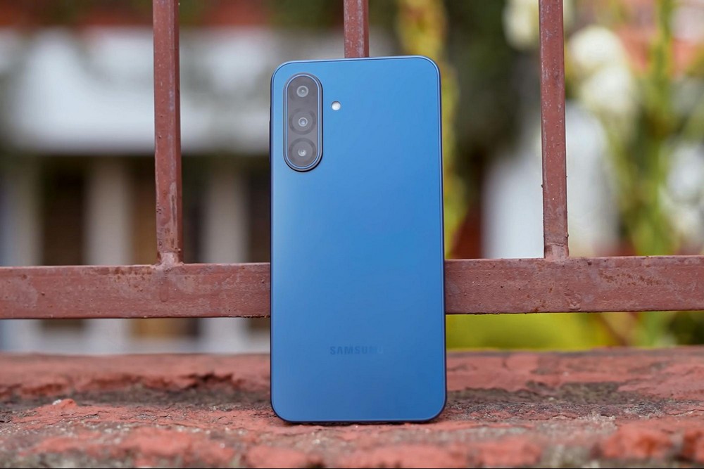 Giúp ba mẹ “biết tuốt” thời hiện đại với Gemini Live trên Galaxy A17 5G