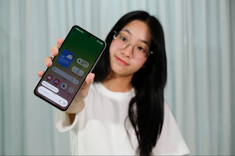 Chỉ với Galaxy A56 5G cùng Gemini Live, Gen Z biến mọi content thành spotlight