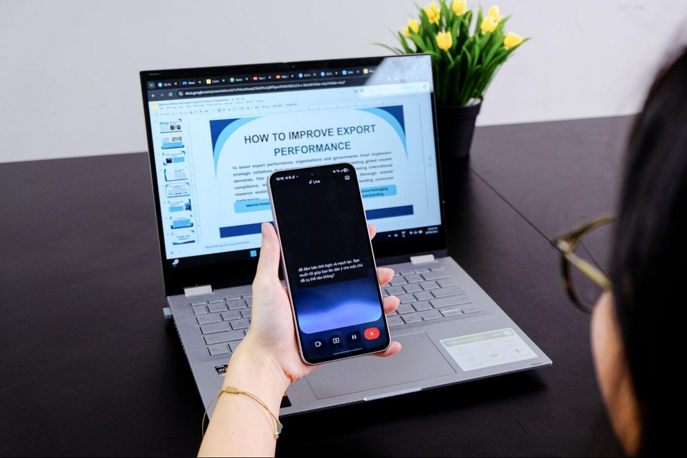 Sinh viên cạn ý tưởng thuyết trình? Gemini Live trên Galaxy A56 5G chính là cứu tinh!