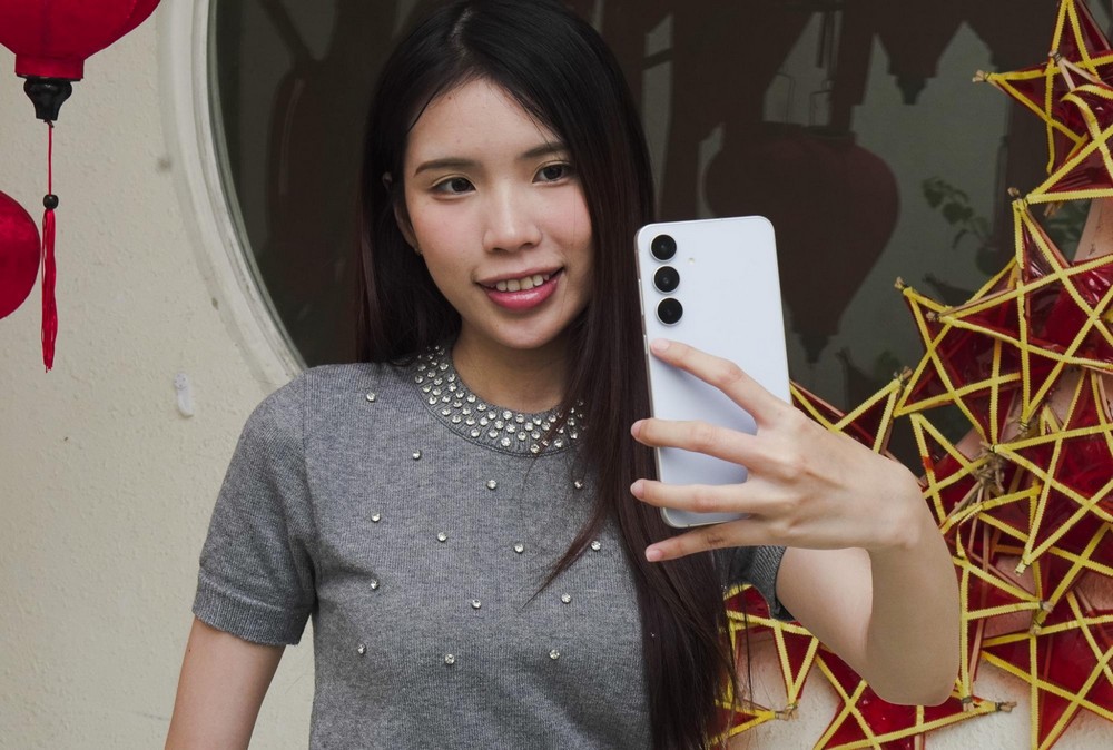 Vui hội Trăng rằm: Galaxy S25 FE giúp GenZ tỏa sáng hơn cả ánh trăng