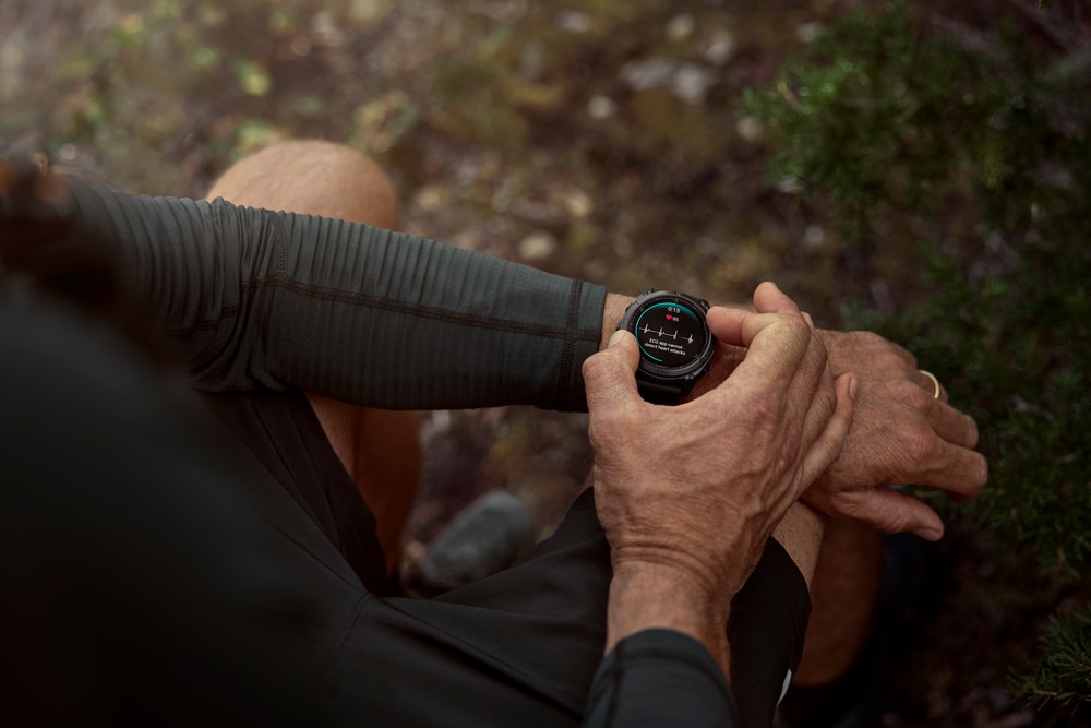 Garmin ra mắt fēnix 8 MicroLED: Smartwatch đầu tiên sở hữu màn hình MicroLED