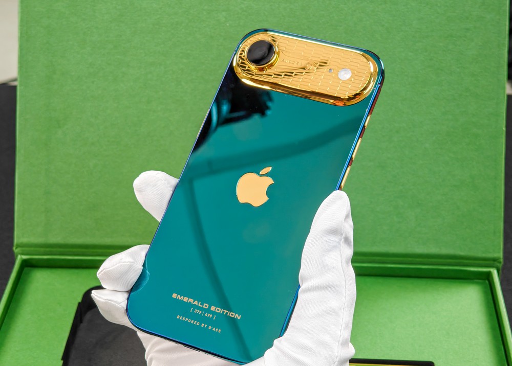 iPhone Air Aurora xanh ngọc lục bảo: 94 giờ biến nguyên bản thành độc bản đầu tiên thế giới