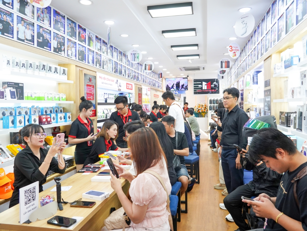 minh tuấn mobile mở bán iphone 17