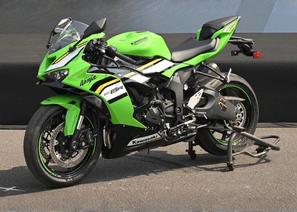 Kawasaki Ninja ZX-6R ABS 2025 ra mắt tại Việt Nam
