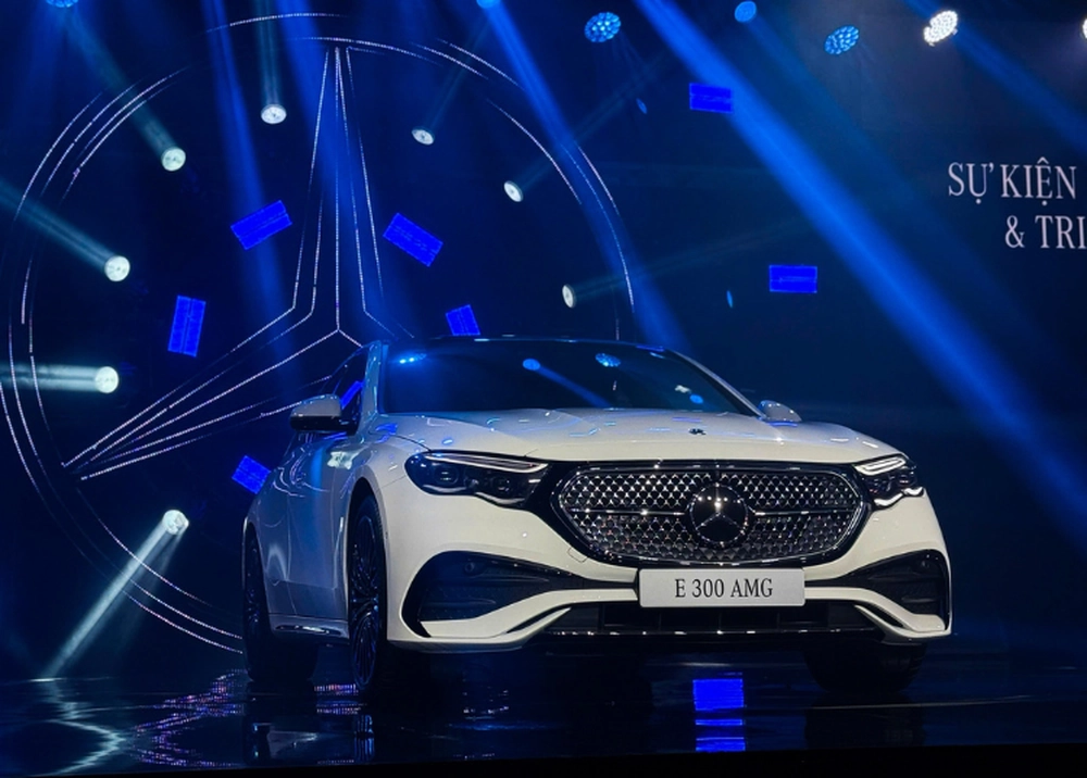 Mercedes-Benz E-Class 2025 ra mắt: Nhiều nâng cấp